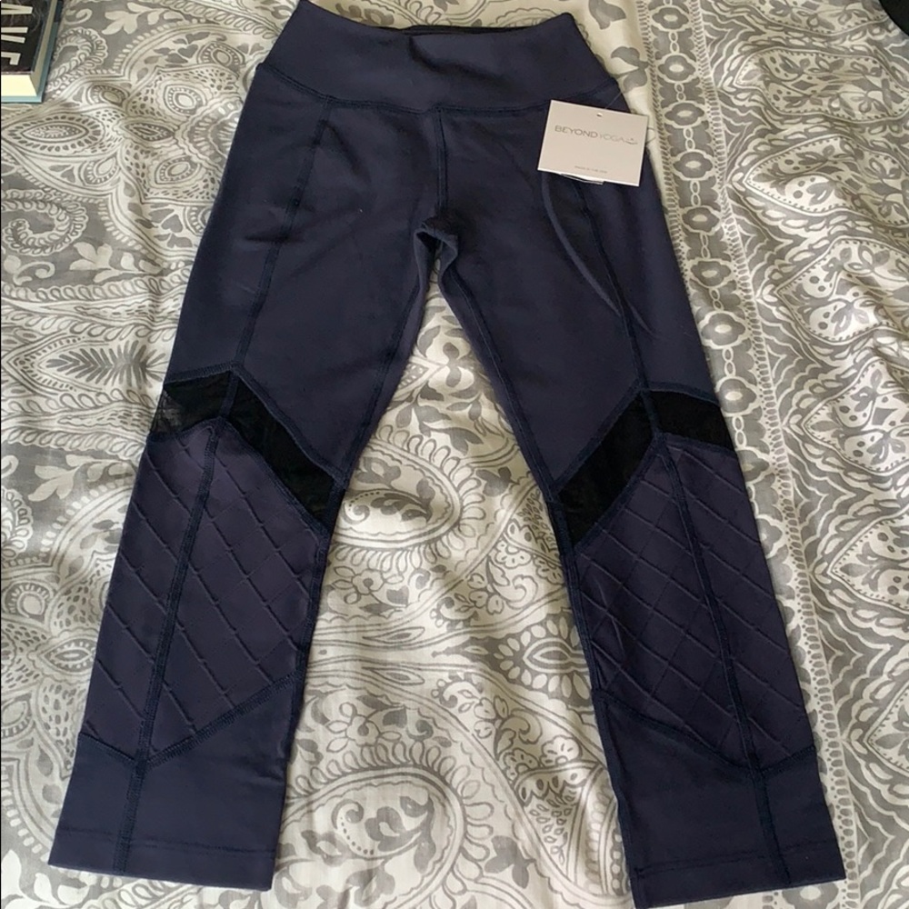 Beyond Yoga, cropped leggings, navy XS